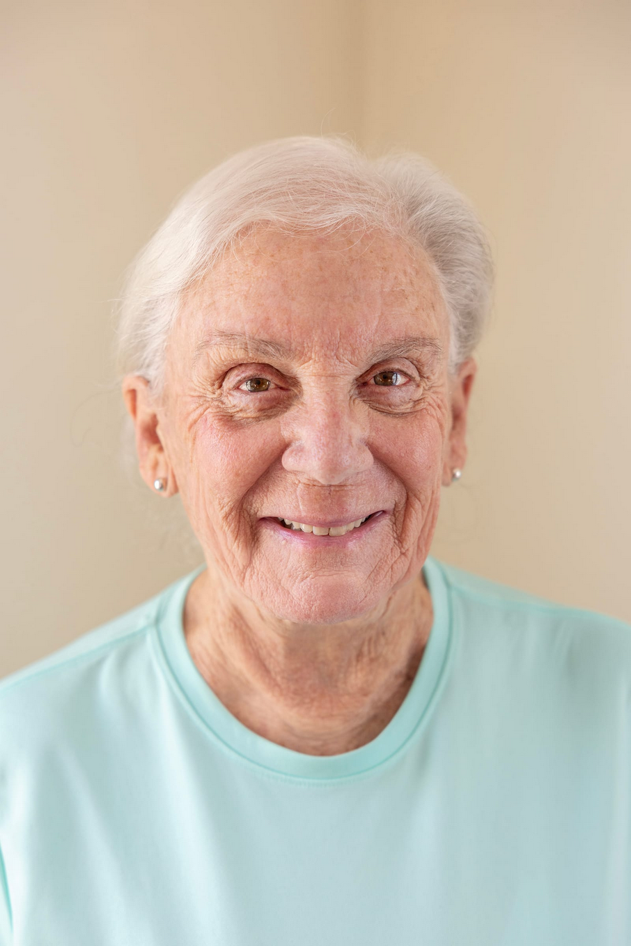 Screenshot 2025-12-12 at 16-05-16 Paula-Muller-headshot.jpg (JPEG Image 1600 × 2400 pixels) — Scaled (37_)