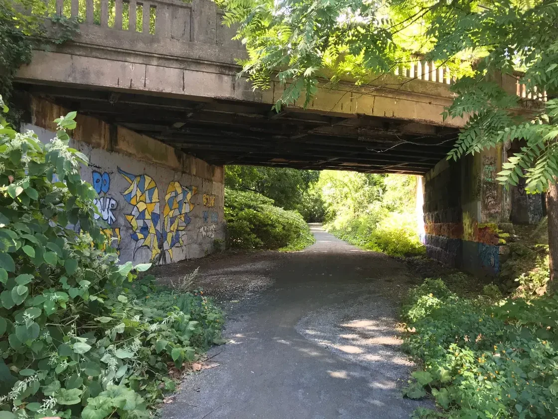 02_Rail_trail_team_to_unveil_paving_plan_new_West_Shore_Drive_bike_lane_02