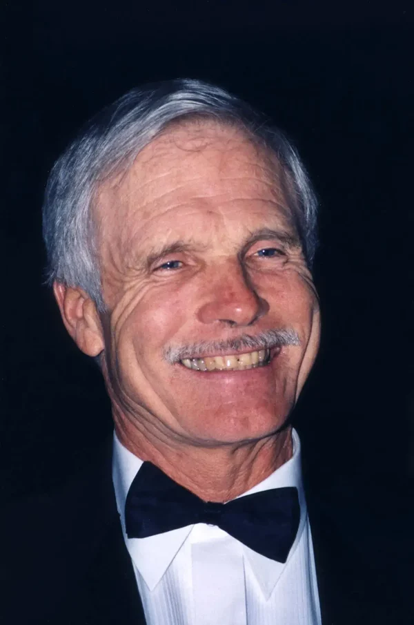 01_editors-desk-when-ted-turner-returned-the-call_feature_01_5112589567_38e3b3d6d3